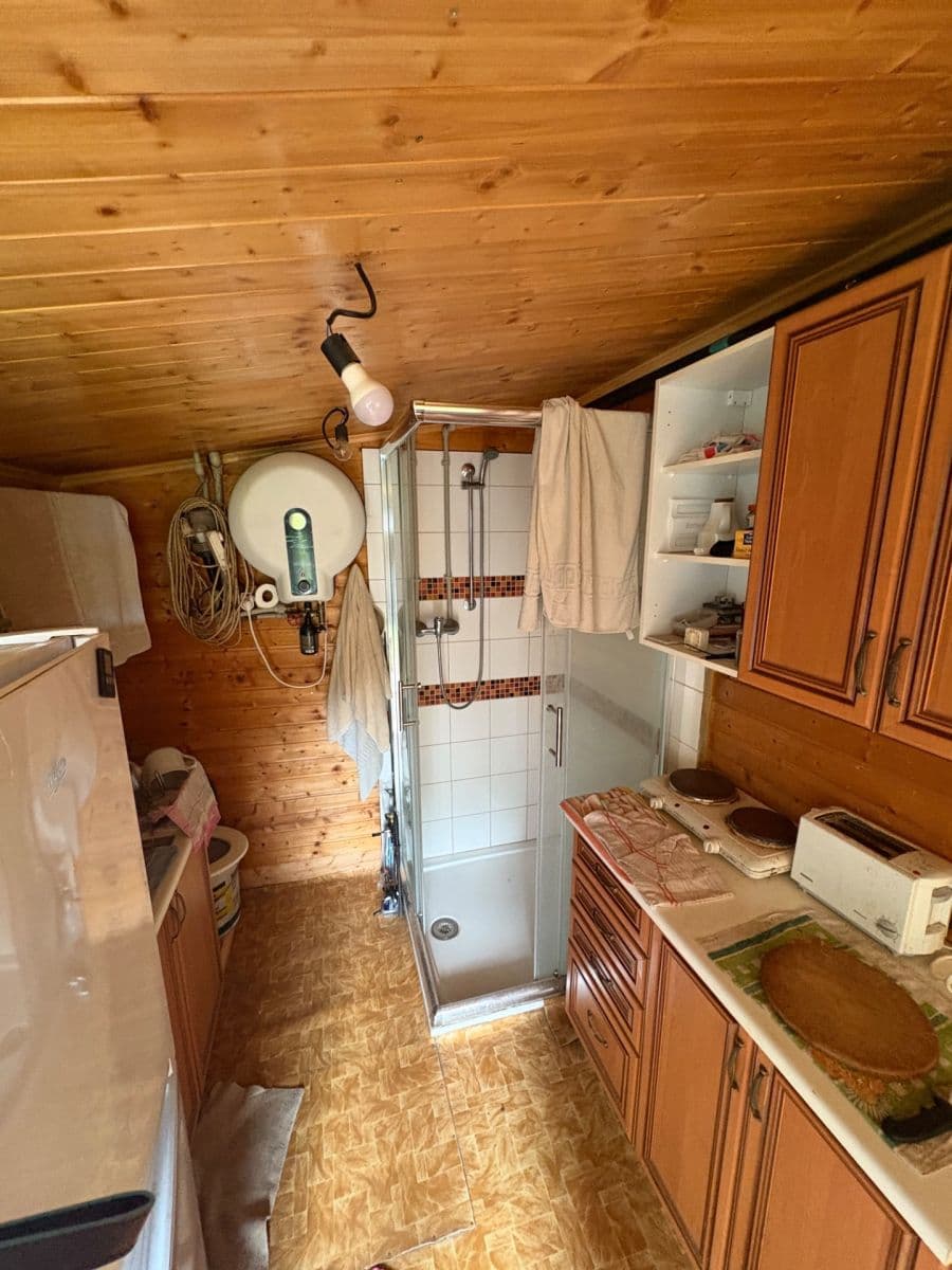 Predaj rekreačného objektu 16 m², pozemek 30 m², Jedličkovy Lázně, Černošice, Středočeský kraj Predaj rekreačného objektu 16 m², pozemek 30 m², Jedličkovy Lázně, Černošice, Středočeský kraj