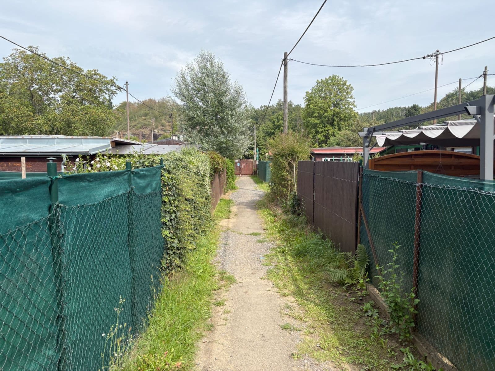 Predaj rekreačného objektu 16 m², pozemek 30 m², Jedličkovy Lázně, Černošice, Středočeský kraj Predaj rekreačného objektu 16 m², pozemek 30 m², Jedličkovy Lázně, Černošice, Středočeský kraj