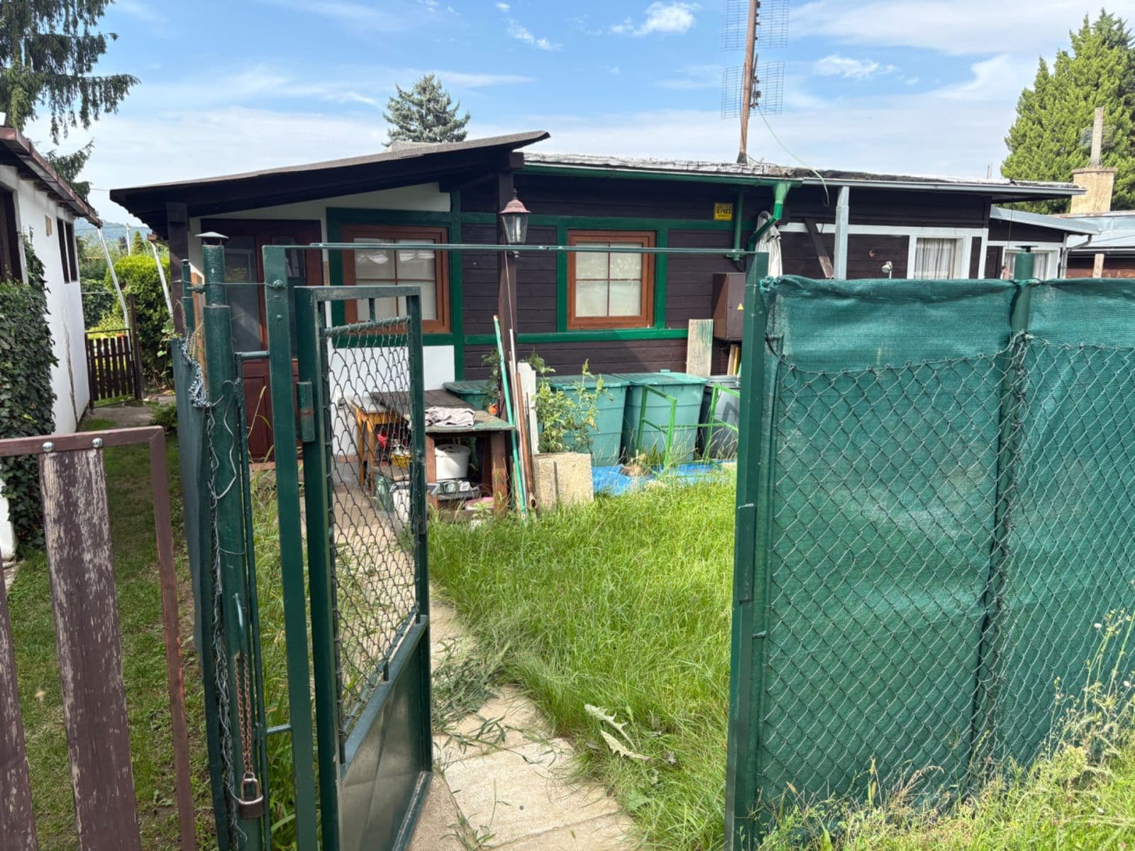 Predaj rekreačného objektu 16 m², pozemek 30 m², Jedličkovy Lázně, Černošice, Středočeský kraj Predaj rekreačného objektu 16 m², pozemek 30 m², Jedličkovy Lázně, Černošice, Středočeský kraj