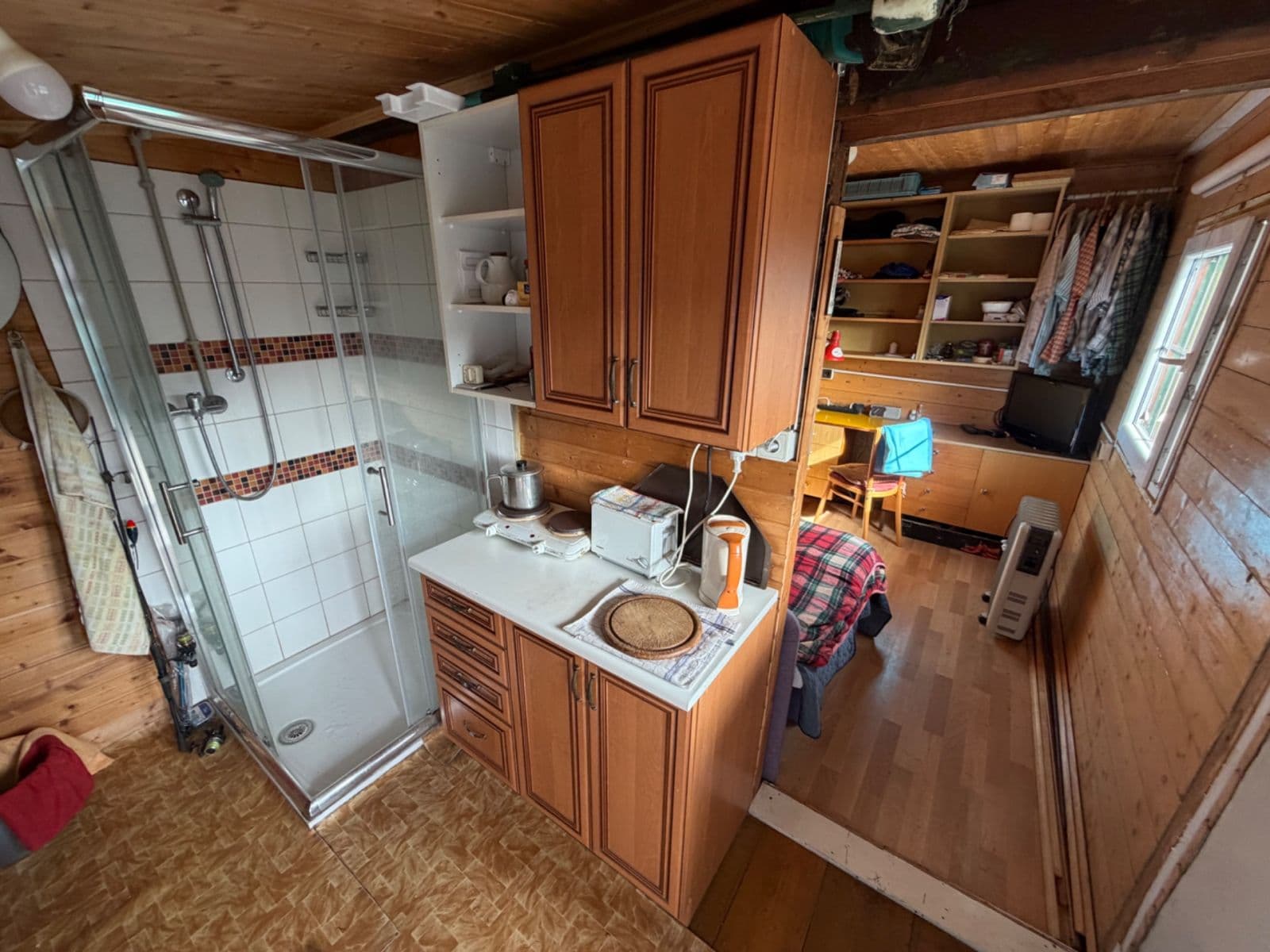 Predaj rekreačného objektu 16 m², pozemek 30 m², Jedličkovy Lázně, Černošice, Středočeský kraj Predaj rekreačného objektu 16 m², pozemek 30 m², Jedličkovy Lázně, Černošice, Středočeský kraj