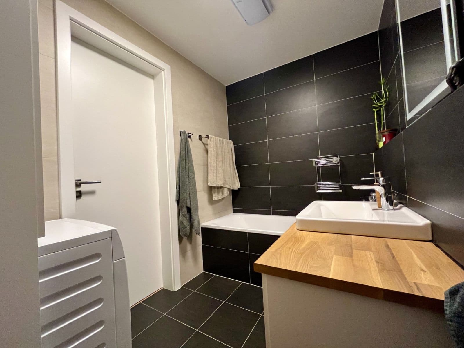 Prenájom bytu 2-izbový 54 m², Olgy Havlové, Praha, Praha Prenájom bytu 2-izbový 54 m², Olgy Havlové, Praha, Praha