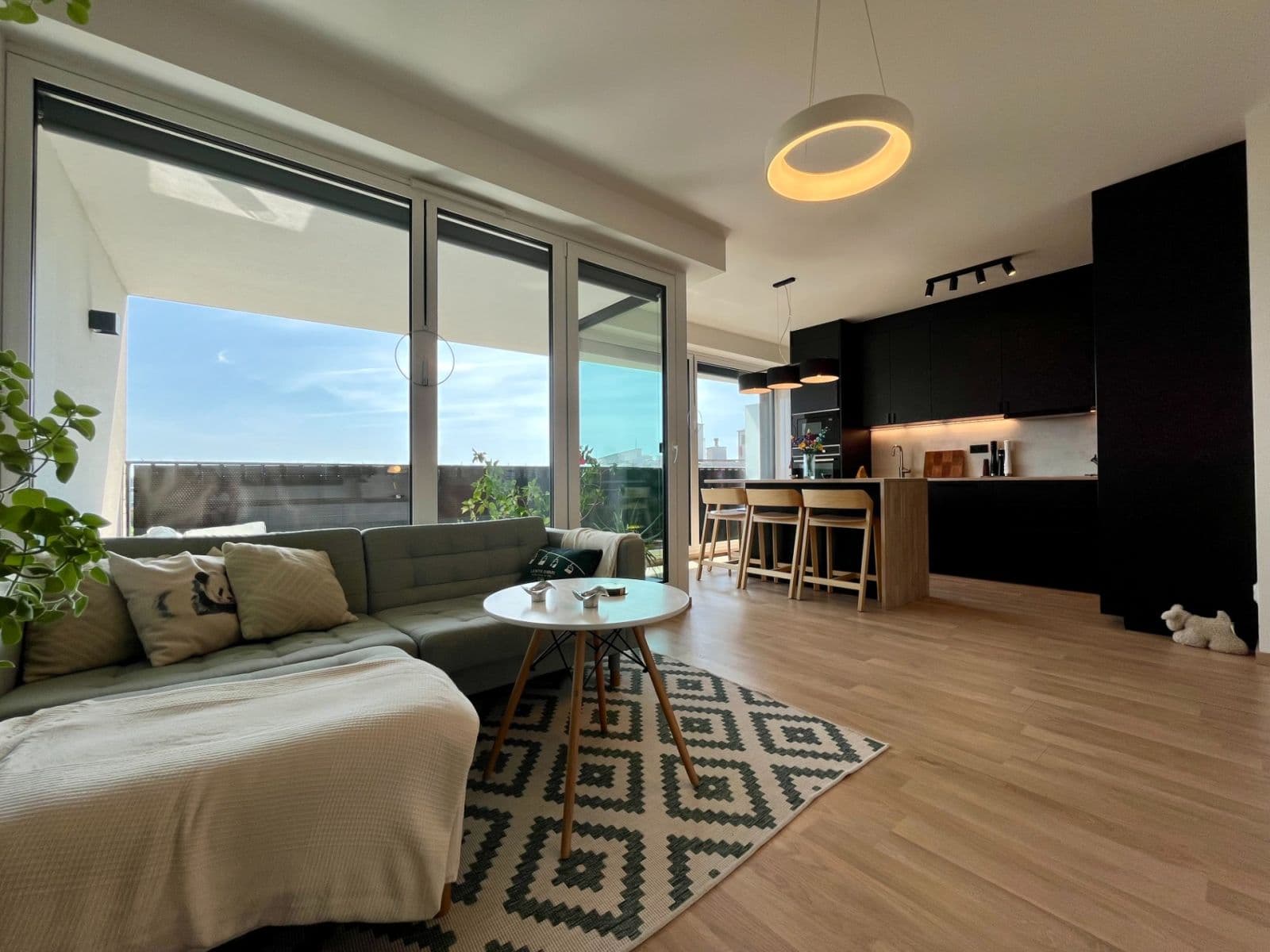 Prenájom bytu 2-izbový 54 m², Olgy Havlové, Praha, Praha Prenájom bytu 2-izbový 54 m², Olgy Havlové, Praha, Praha