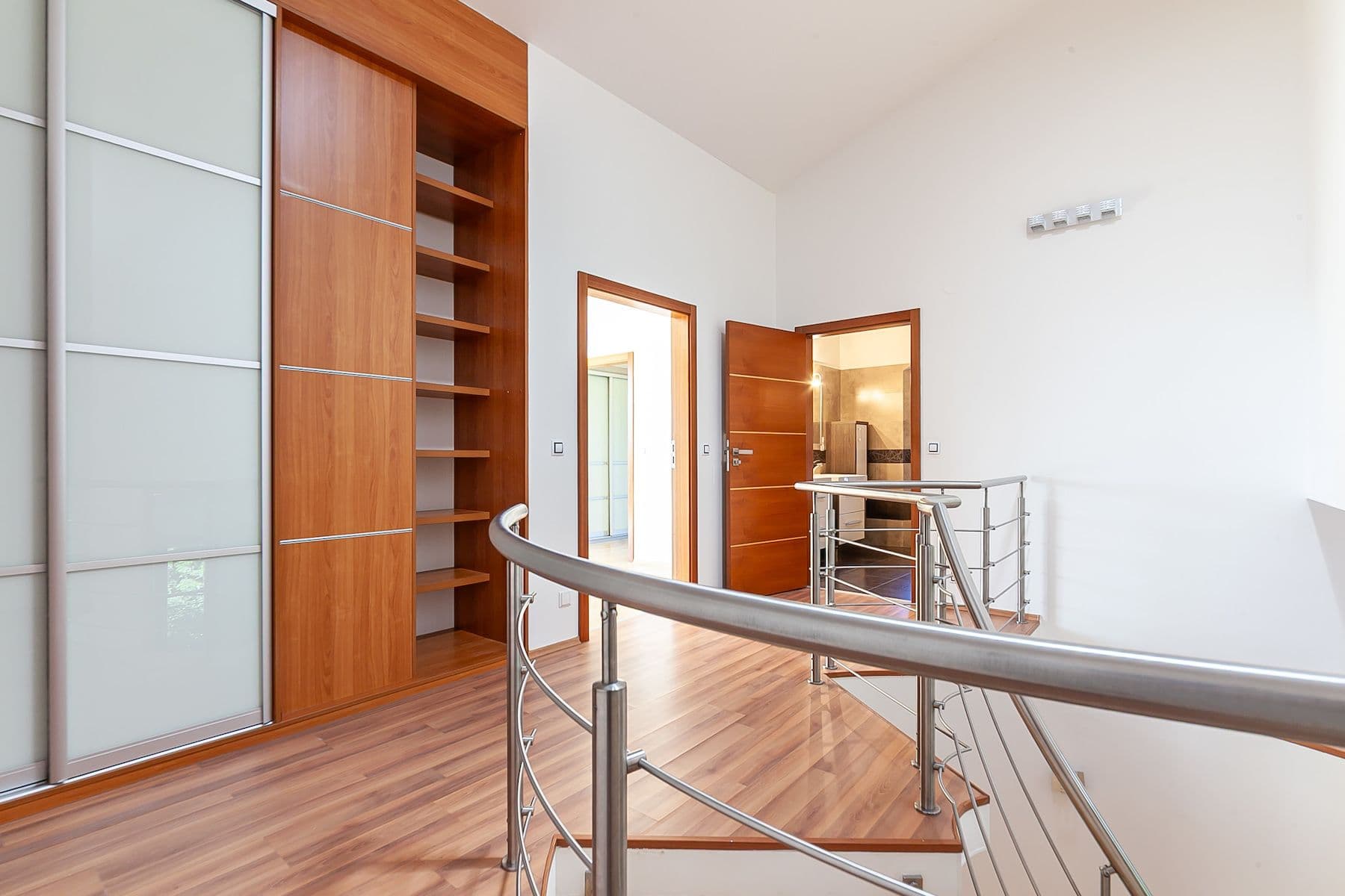 Predaj domu 232 m², pozemek 931 m², Na Kopečku, Klecany, Středočeský kraj Predaj domu 232 m², pozemek 931 m², Na Kopečku, Klecany, Středočeský kraj