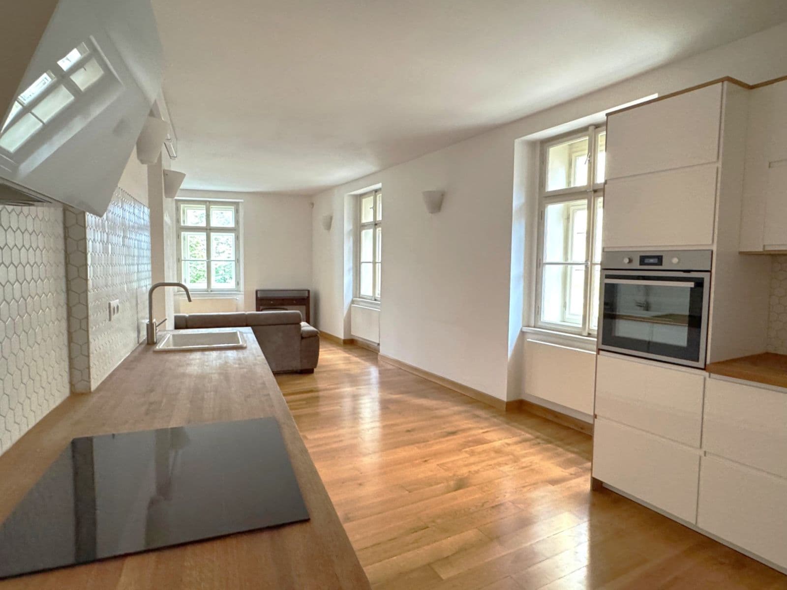 Predaj bytu 3-izbový 75 m², Petrská, Praha, Praha Predaj bytu 3-izbový 75 m², Petrská, Praha, Praha