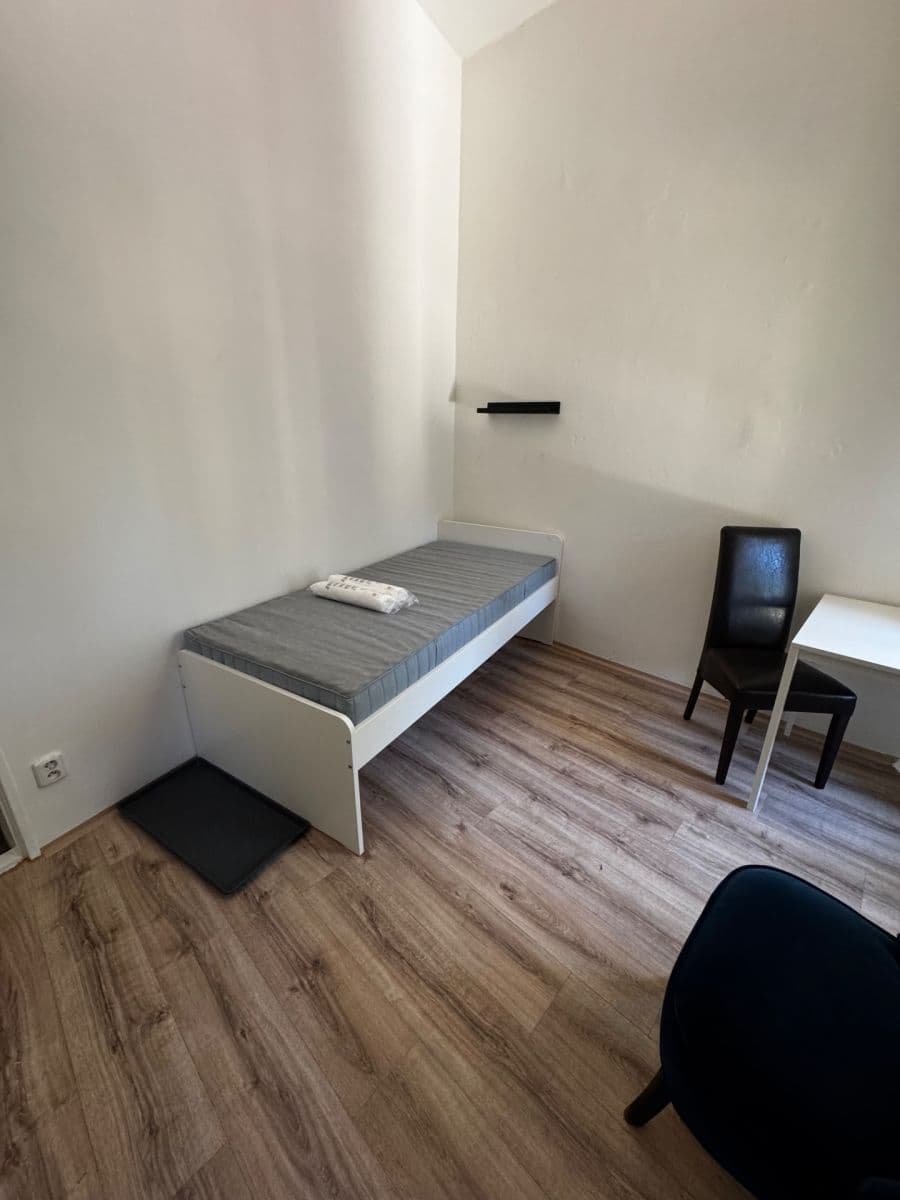 Prenájom bytu 7-izbový 18 m², Hudcova, Brno, Jihomoravský kraj Prenájom bytu 7-izbový 18 m², Hudcova, Brno, Jihomoravský kraj