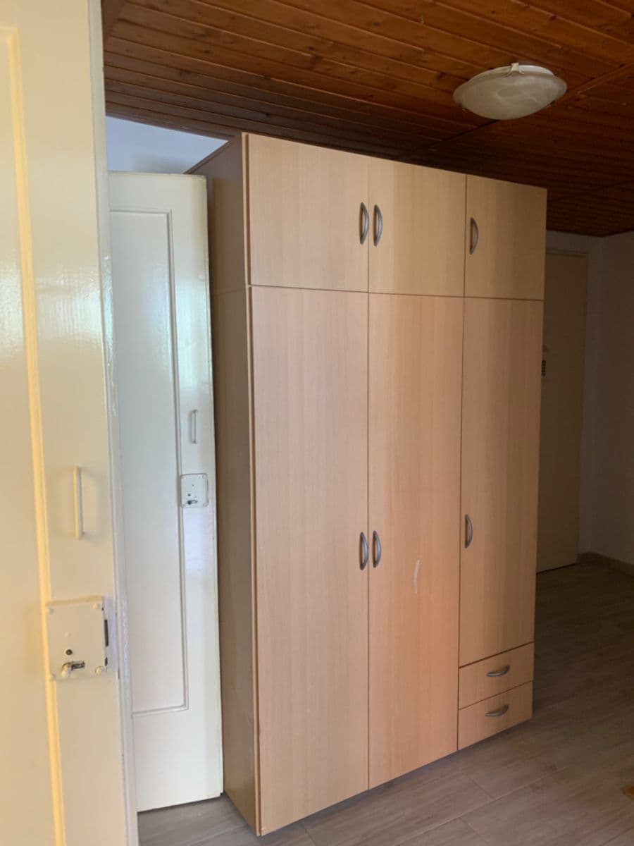 Prenájom bytu 2-izbový 54 m², 28. pluku, Praha, Praha Prenájom bytu 2-izbový 54 m², 28. pluku, Praha, Praha