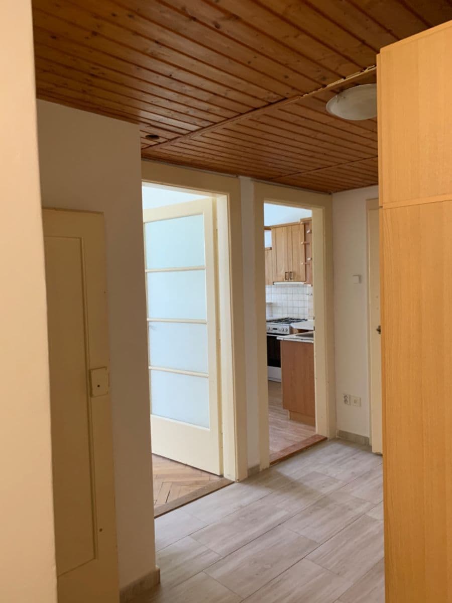 Prenájom bytu 2-izbový 54 m², 28. pluku, Praha, Praha Prenájom bytu 2-izbový 54 m², 28. pluku, Praha, Praha