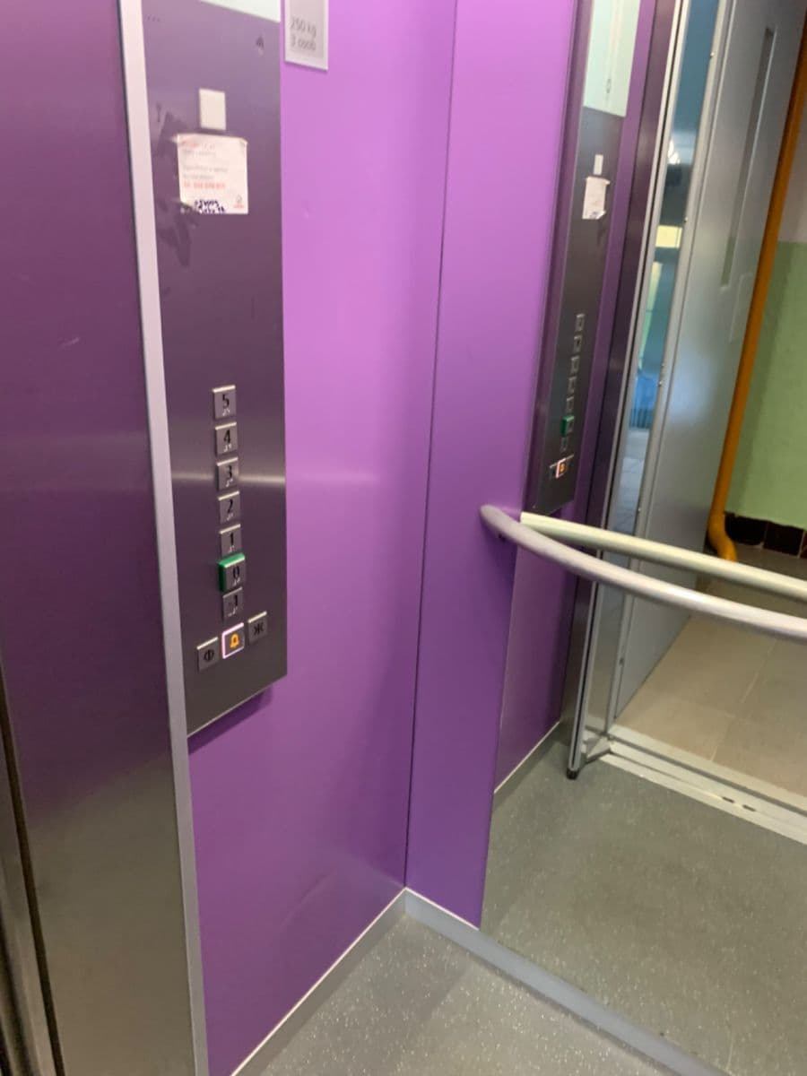 Prenájom bytu 2-izbový 54 m², 28. pluku, Praha, Praha Prenájom bytu 2-izbový 54 m², 28. pluku, Praha, Praha