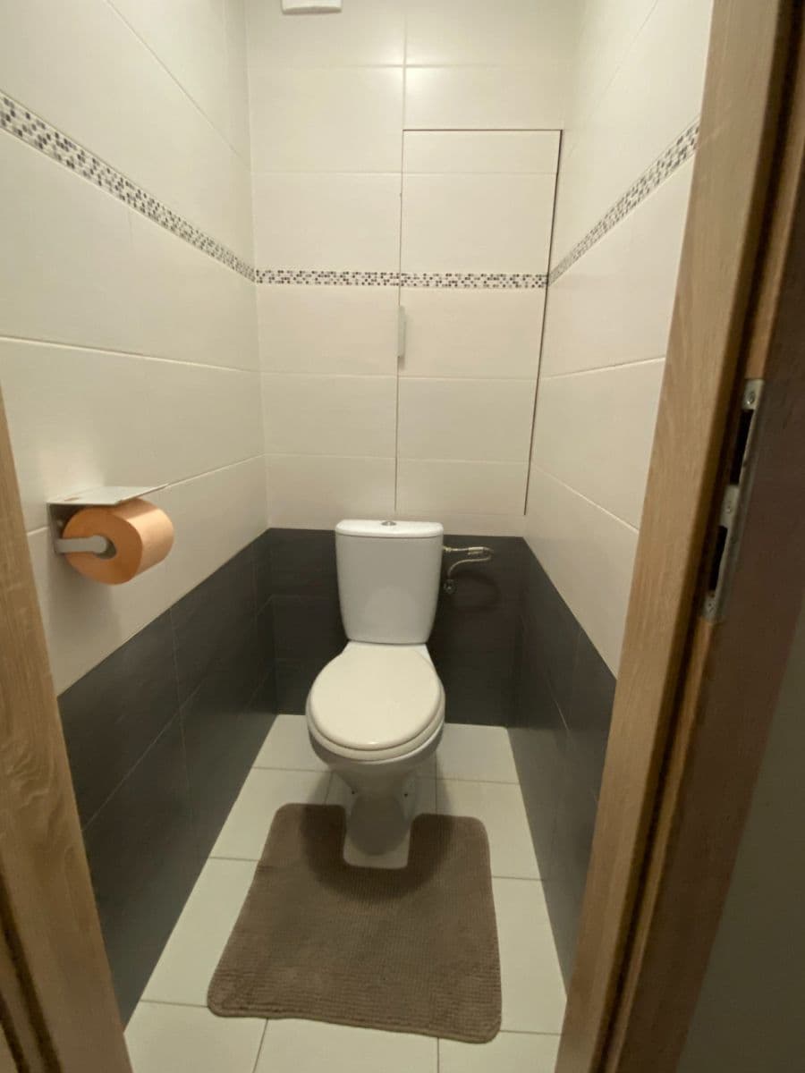 Predaj bytu 4-izbový 76 m², Střelničná, Praha, Praha Predaj bytu 4-izbový 76 m², Střelničná, Praha, Praha