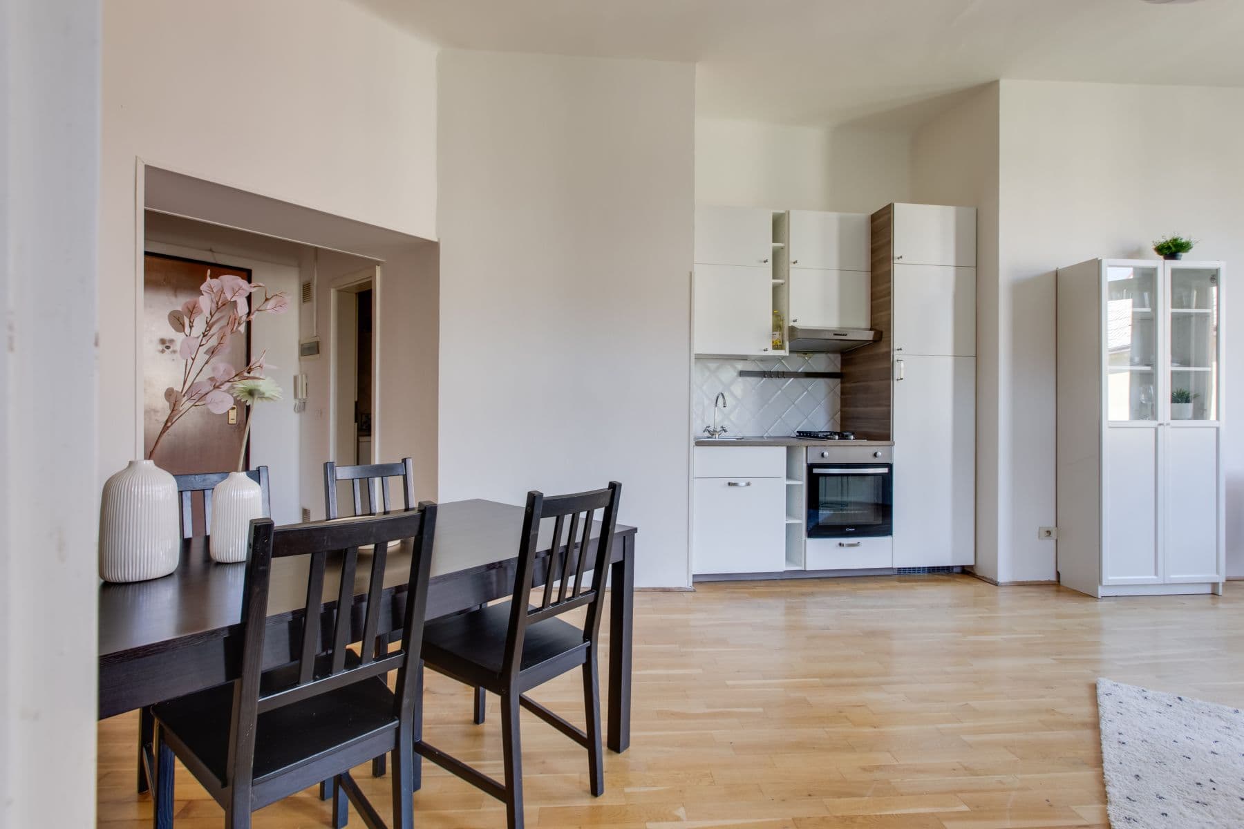 Prenájom bytu 55 m², Kubova, Praha, Praha Prenájom bytu 55 m², Kubova, Praha, Praha