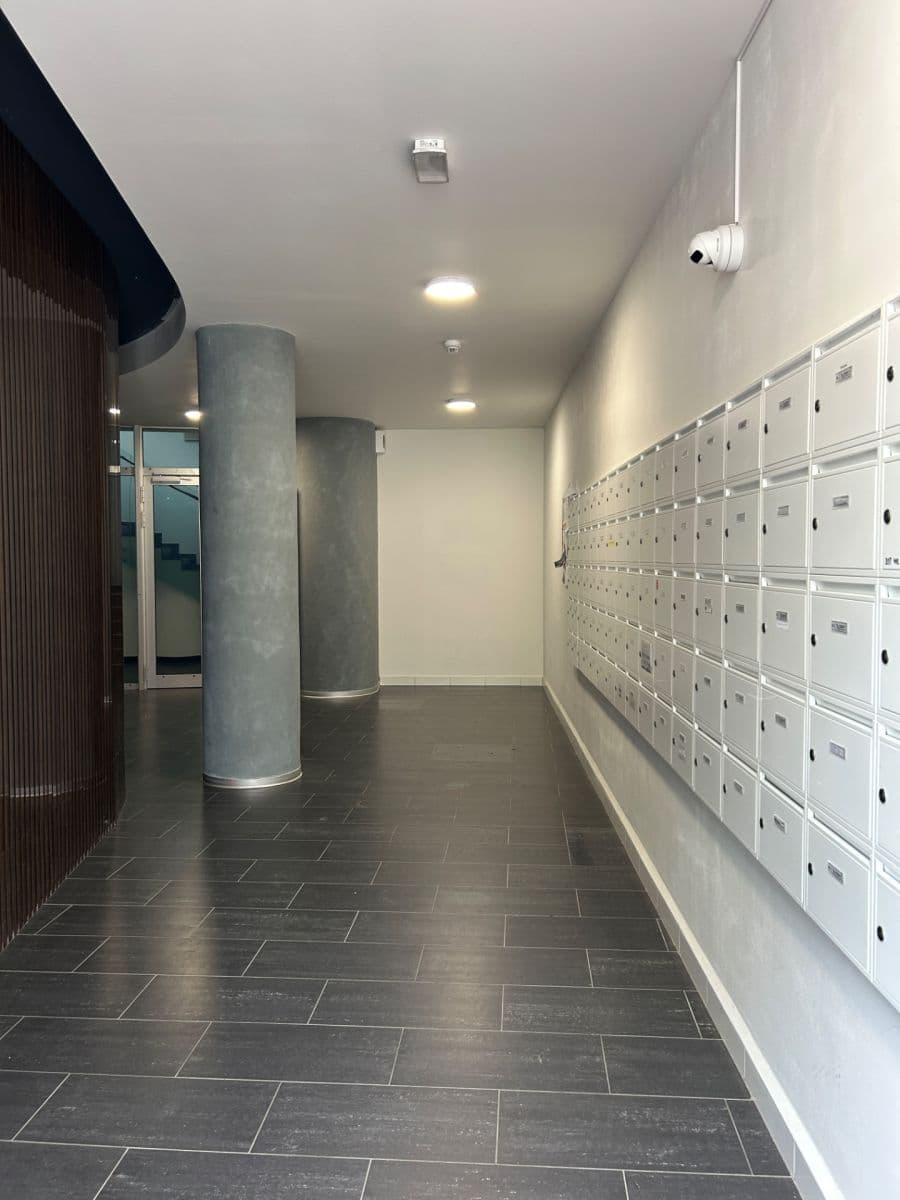 Prenájom bytu 1-izbový 27 m², Suchdolské náměstí, Praha, Praha Prenájom bytu 1-izbový 27 m², Suchdolské náměstí, Praha, Praha