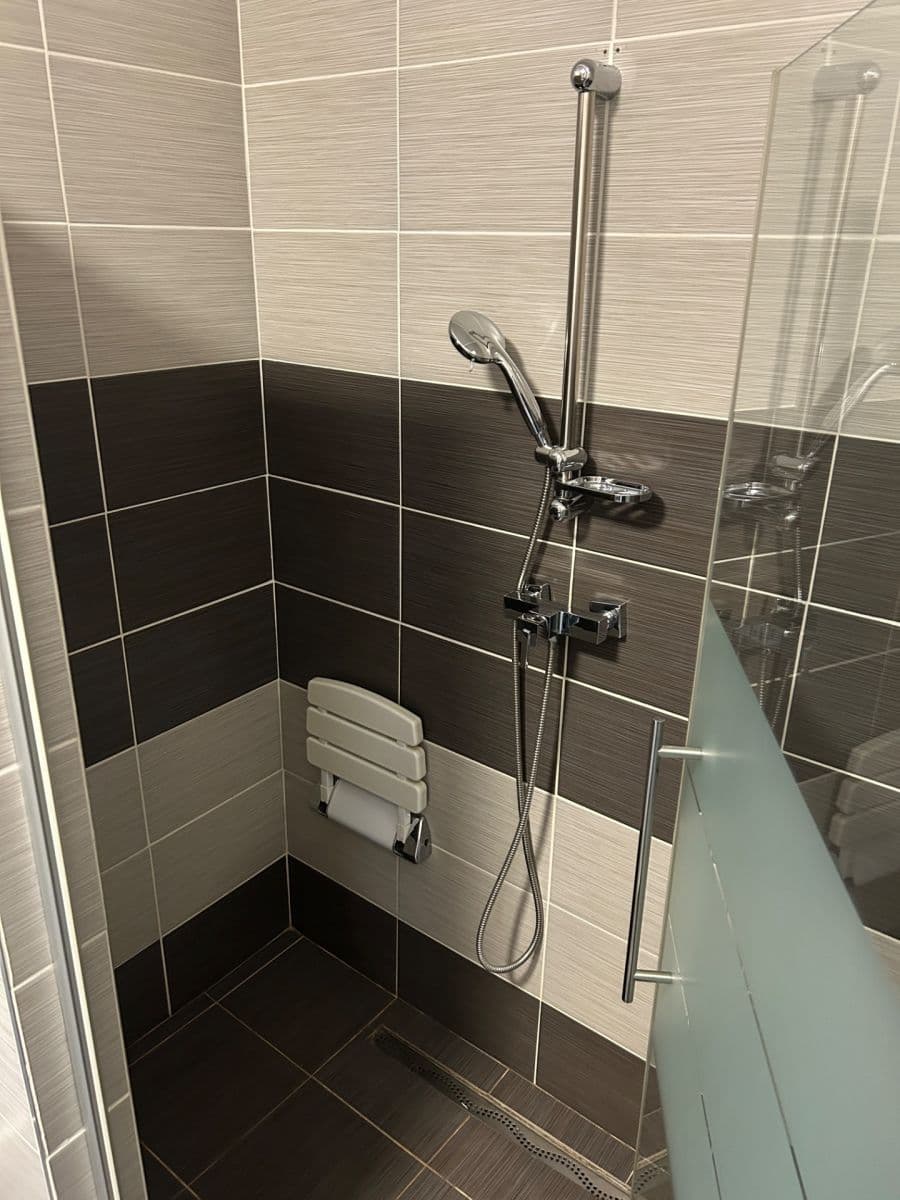 Prenájom bytu 1-izbový 27 m², Suchdolské náměstí, Praha, Praha Prenájom bytu 1-izbový 27 m², Suchdolské náměstí, Praha, Praha