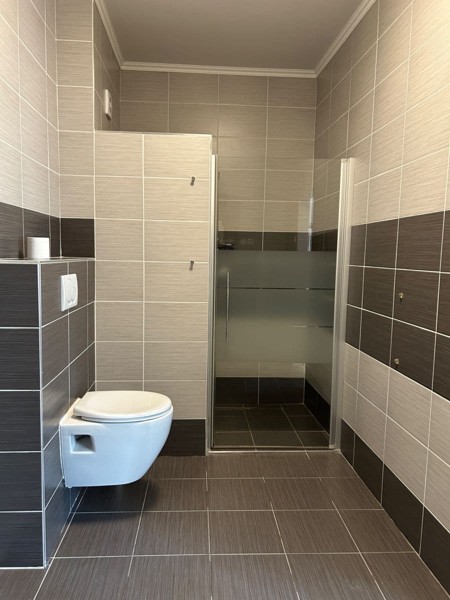 Prenájom bytu 1-izbový 27 m², Suchdolské náměstí, Praha, Praha Prenájom bytu 1-izbový 27 m², Suchdolské náměstí, Praha, Praha