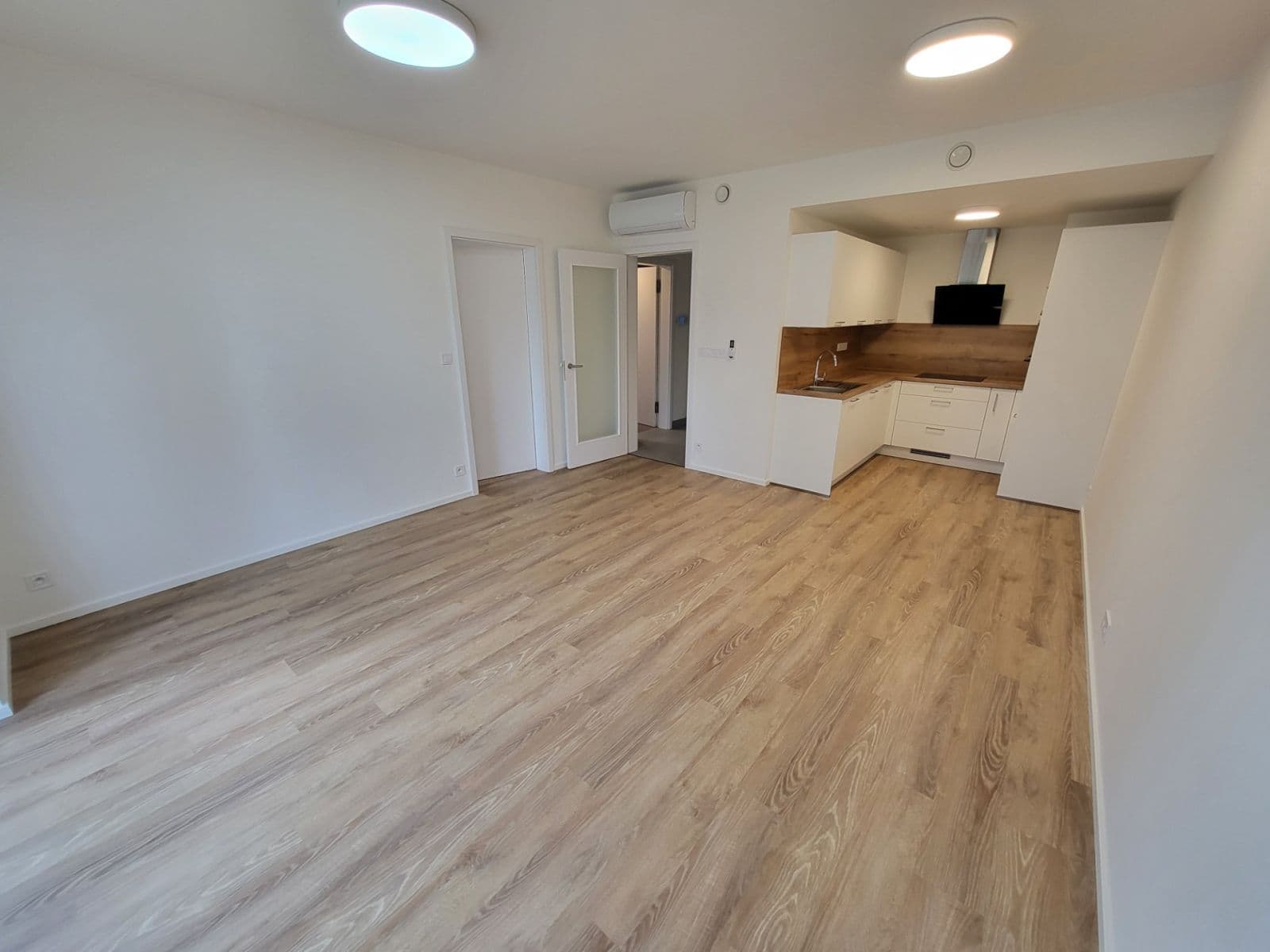 Prenájom bytu 2-izbový 48 m², Podbělová, Praha, Praha Prenájom bytu 2-izbový 48 m², Podbělová, Praha, Praha