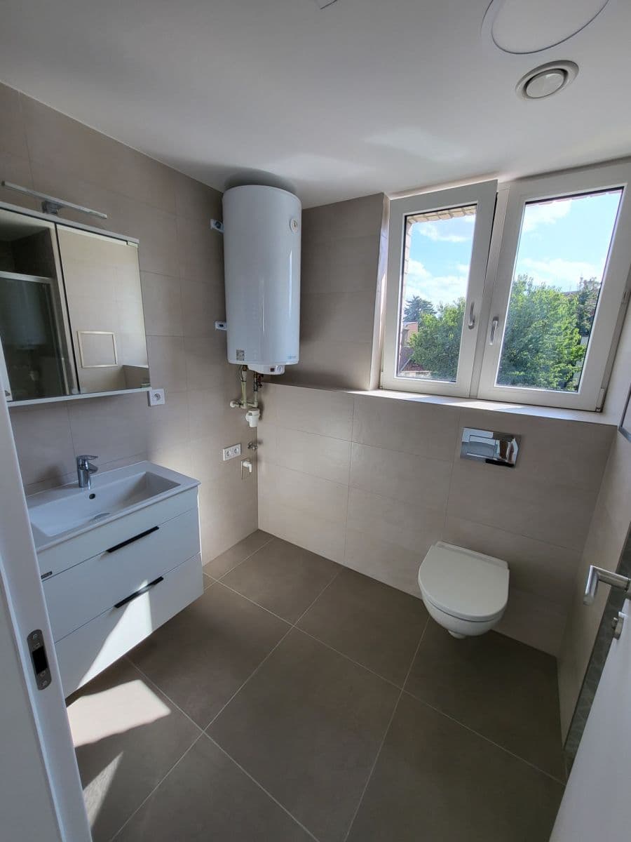 Prenájom bytu 1-izbový 31 m², Podbělová, Praha, Praha Prenájom bytu 1-izbový 31 m², Podbělová, Praha, Praha