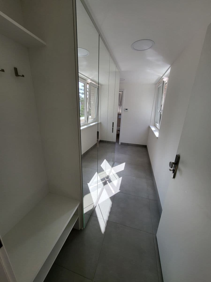 Prenájom bytu 1-izbový 31 m², Podbělová, Praha, Praha Prenájom bytu 1-izbový 31 m², Podbělová, Praha, Praha