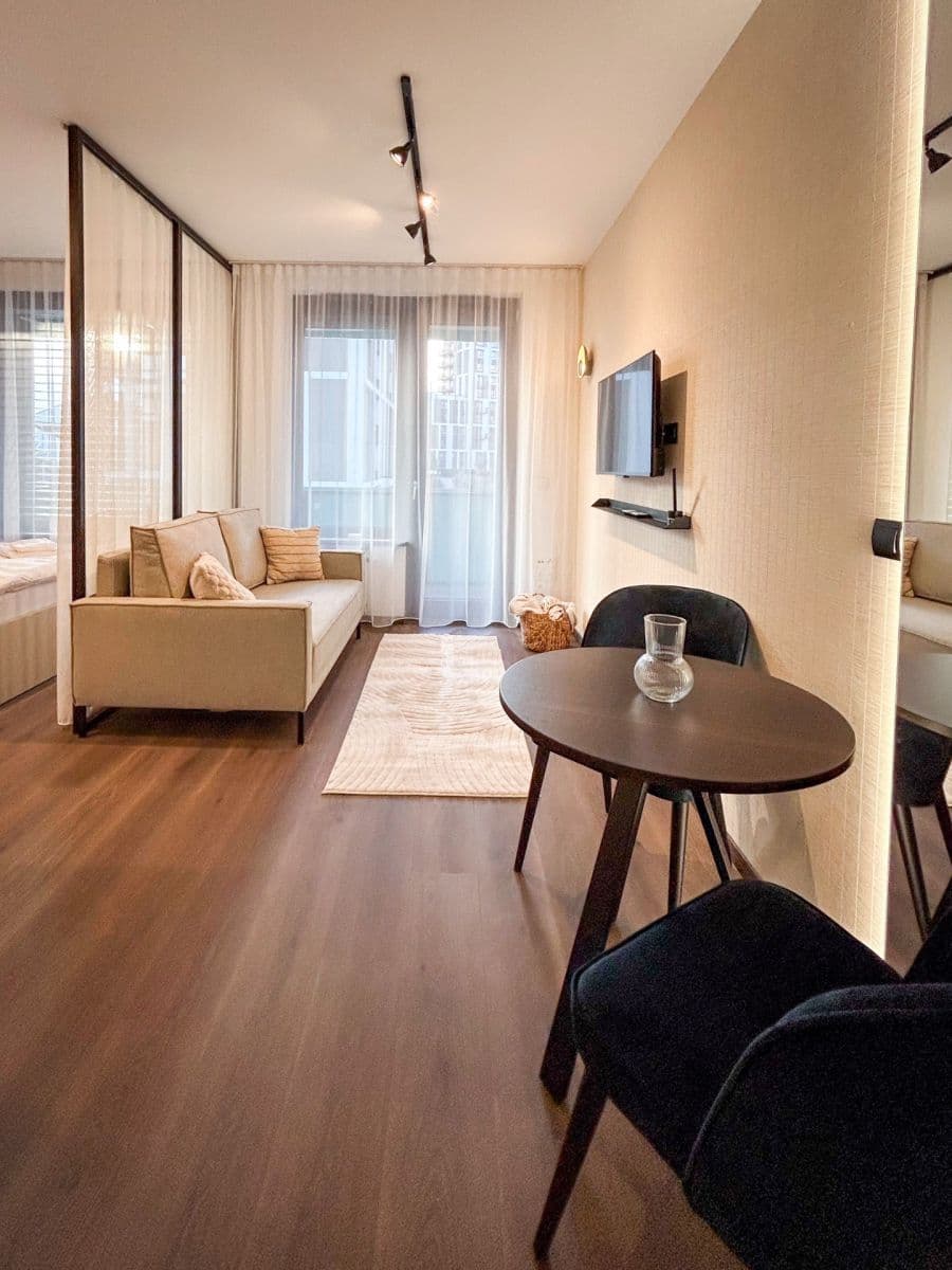 Prenájom bytu 1-izbový 32 m², Olgy Havlové, Praha, Praha Prenájom bytu 1-izbový 32 m², Olgy Havlové, Praha, Praha