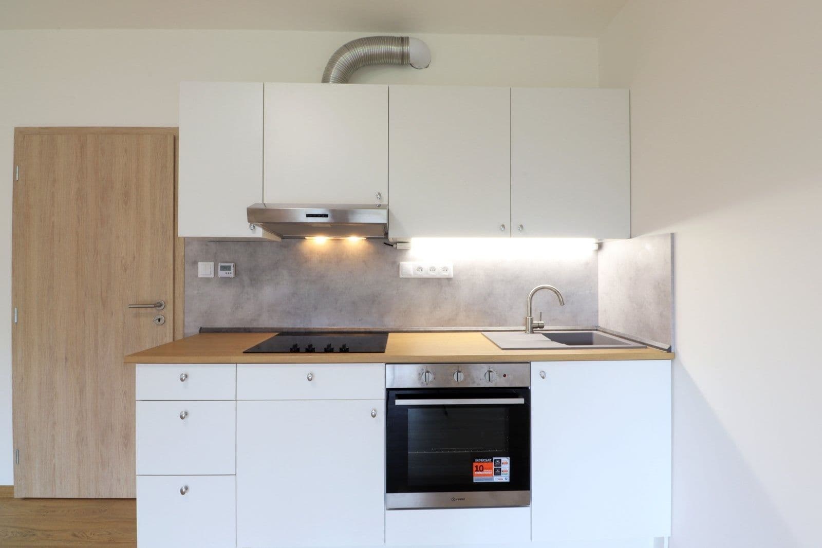 Prenájom bytu 1-izbový 37 m², Lázeňská, Slaný, Středočeský kraj Prenájom bytu 1-izbový 37 m², Lázeňská, Slaný, Středočeský kraj