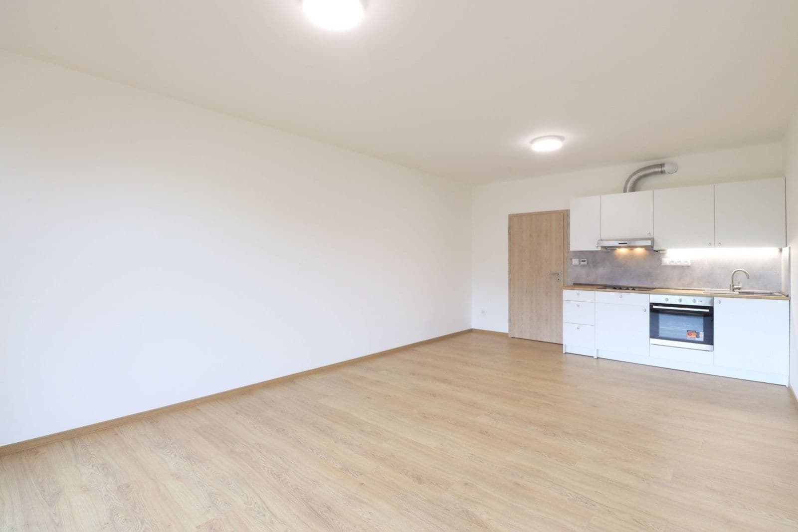 Prenájom bytu 1-izbový 37 m², Lázeňská, Slaný, Středočeský kraj Prenájom bytu 1-izbový 37 m², Lázeňská, Slaný, Středočeský kraj