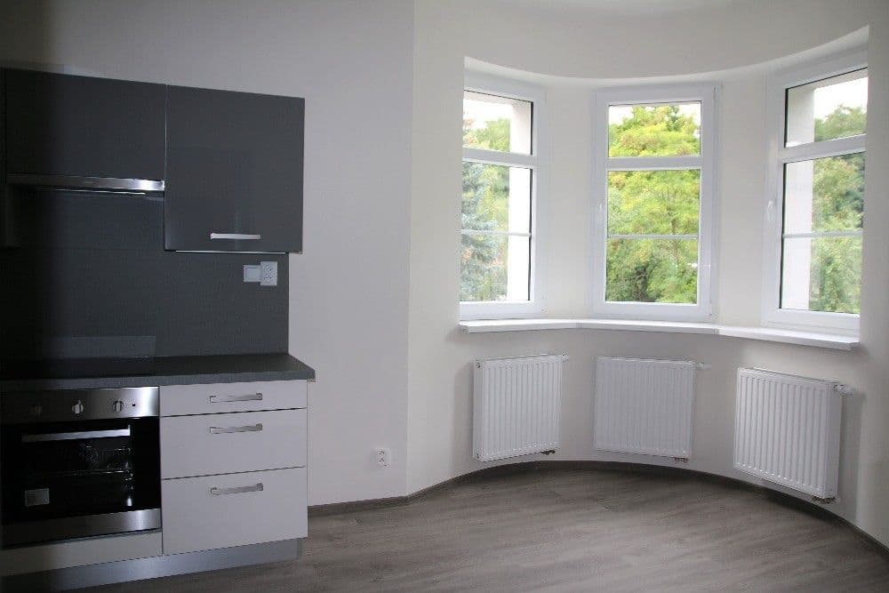 Prenájom bytu 2-izbový 73 m², Na Okrouhlíku, Praha, Praha Prenájom bytu 2-izbový 73 m², Na Okrouhlíku, Praha, Praha