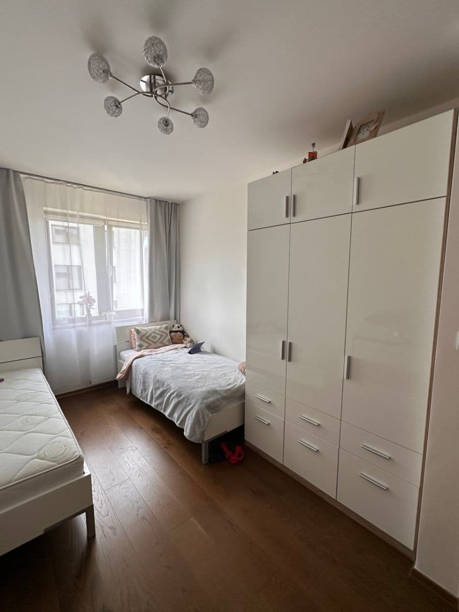 Prenájom bytu 3-izbový 85 m², Učňovská, Praha, Praha Prenájom bytu 3-izbový 85 m², Učňovská, Praha, Praha