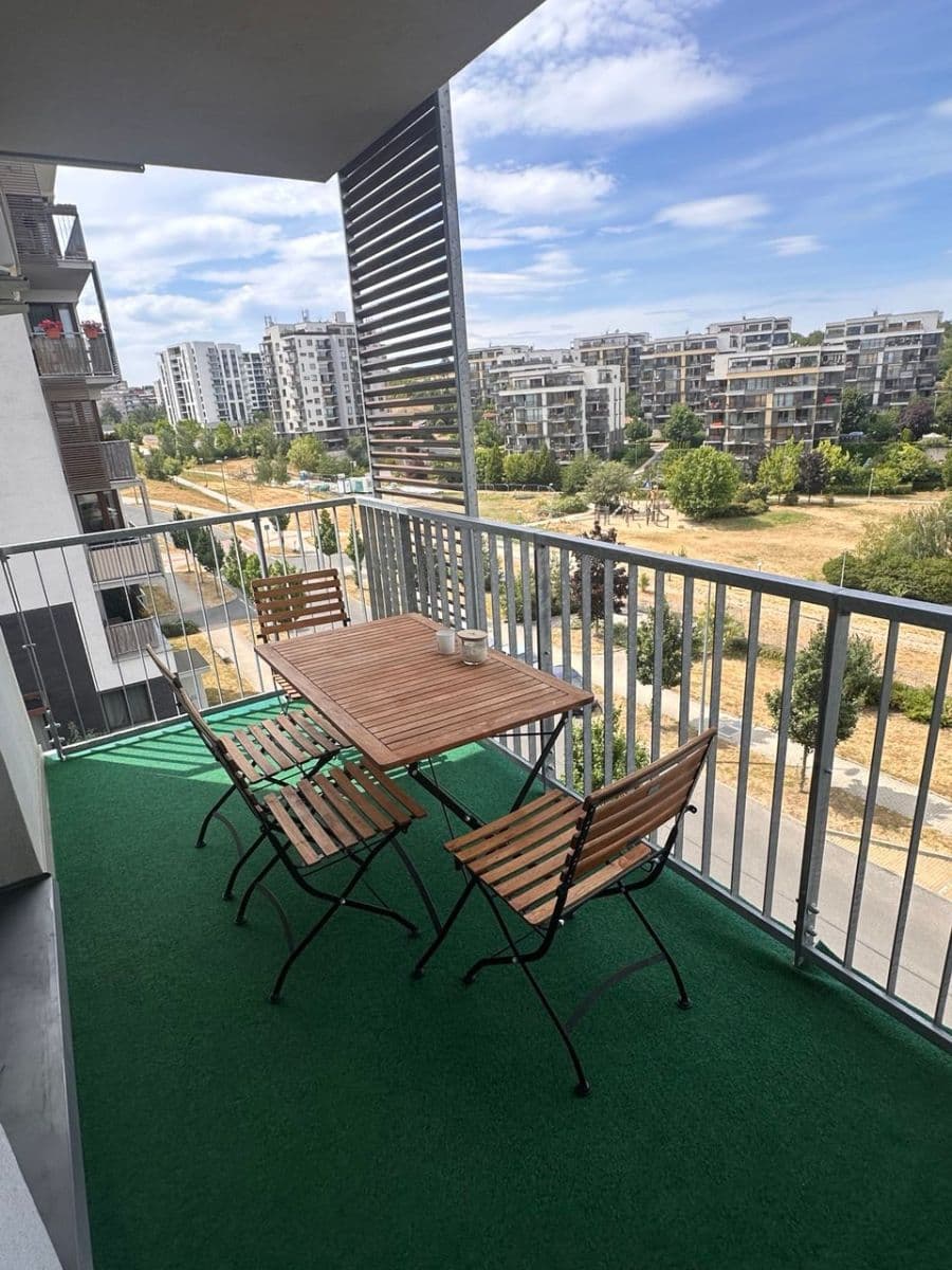 Prenájom bytu 3-izbový 85 m², Učňovská, Praha, Praha Prenájom bytu 3-izbový 85 m², Učňovská, Praha, Praha