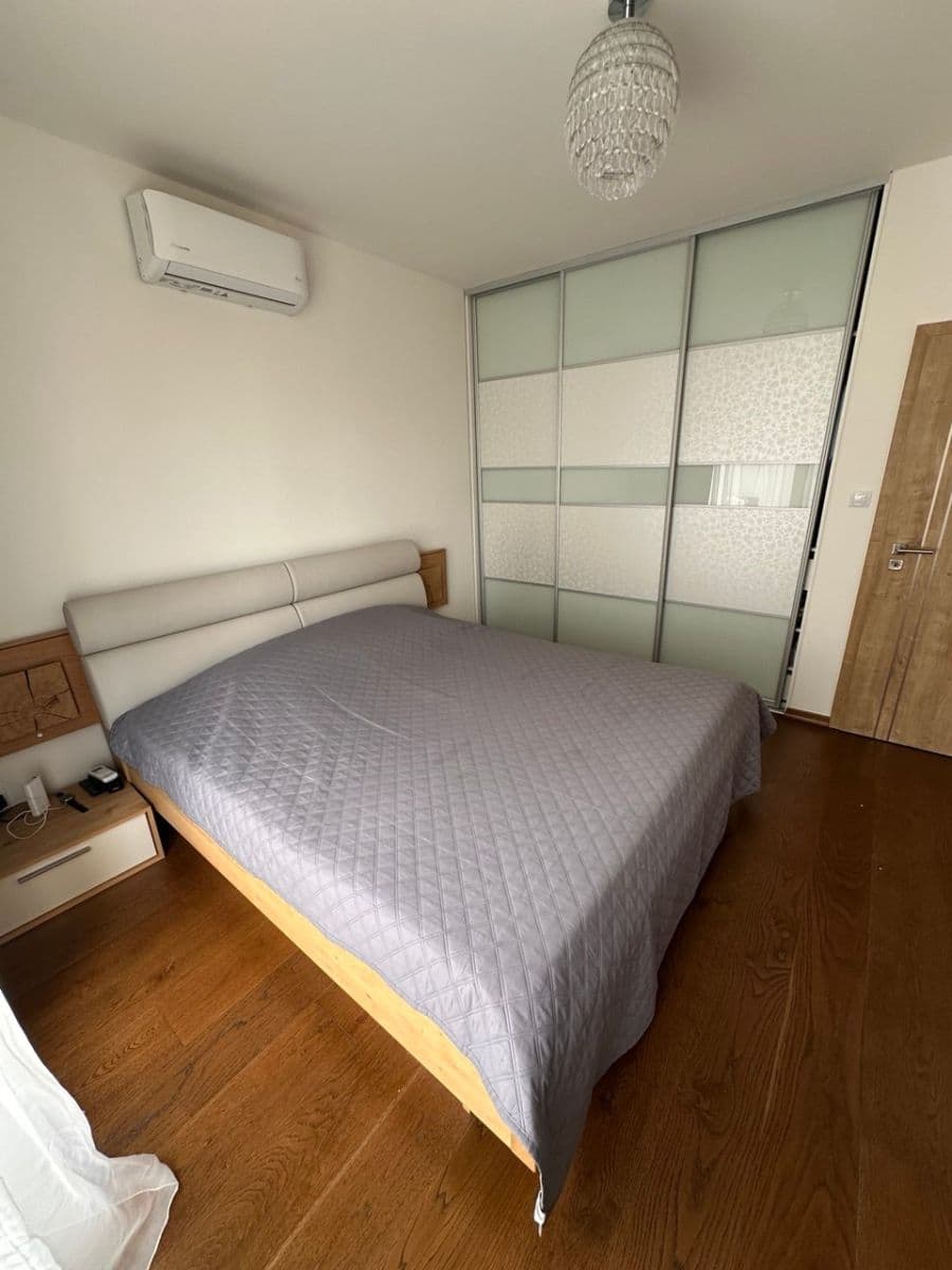 Prenájom bytu 3-izbový 85 m², Učňovská, Praha, Praha Prenájom bytu 3-izbový 85 m², Učňovská, Praha, Praha