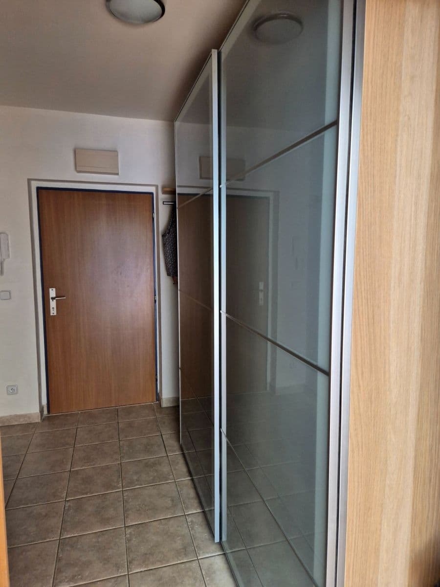 Prenájom bytu 1-izbový 33 m², Kudrnova, Praha, Praha Prenájom bytu 1-izbový 33 m², Kudrnova, Praha, Praha