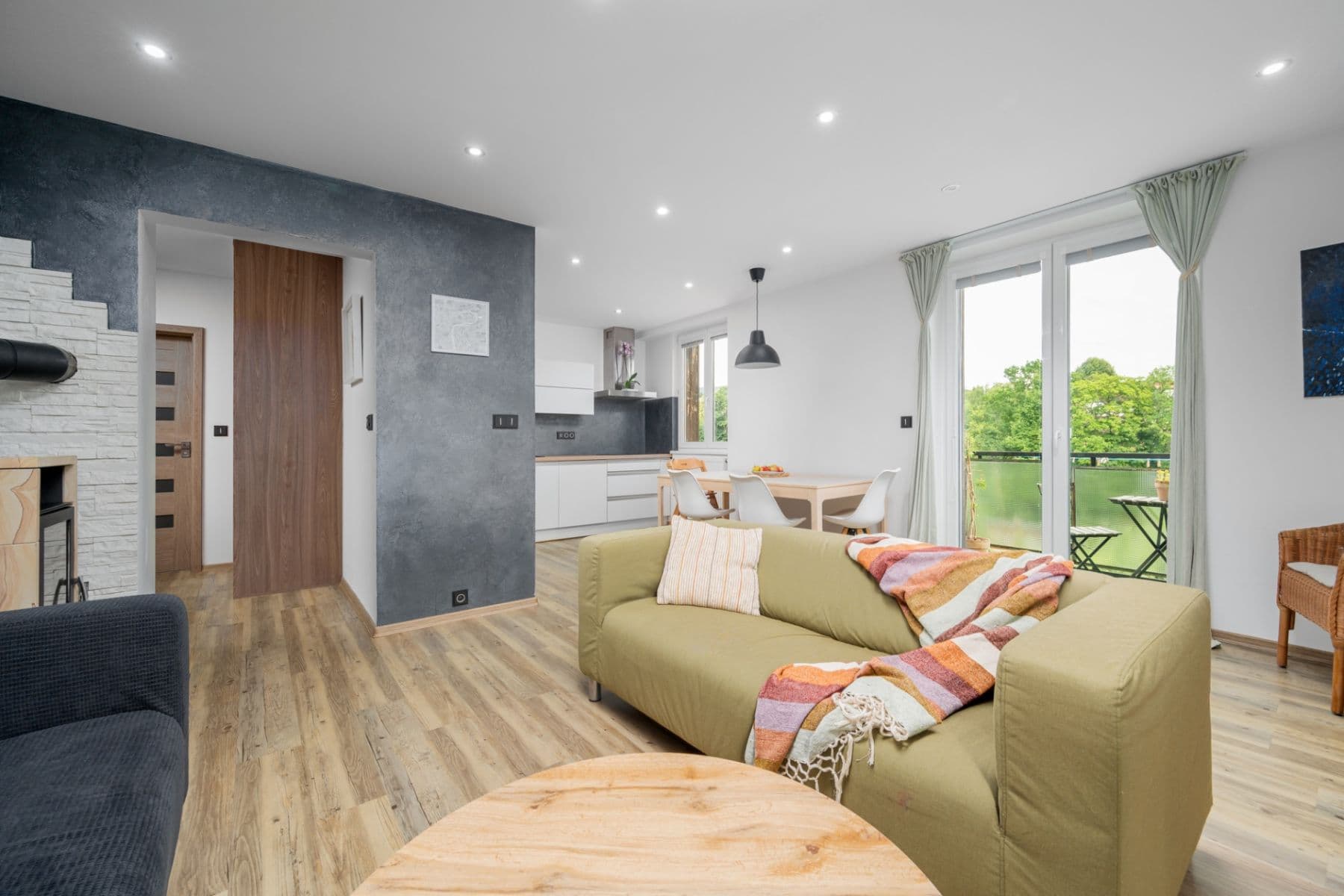 Predaj bytu 3-izbový 96 m², Na Valech, Liberec, Liberecký kraj Predaj bytu 3-izbový 96 m², Na Valech, Liberec, Liberecký kraj