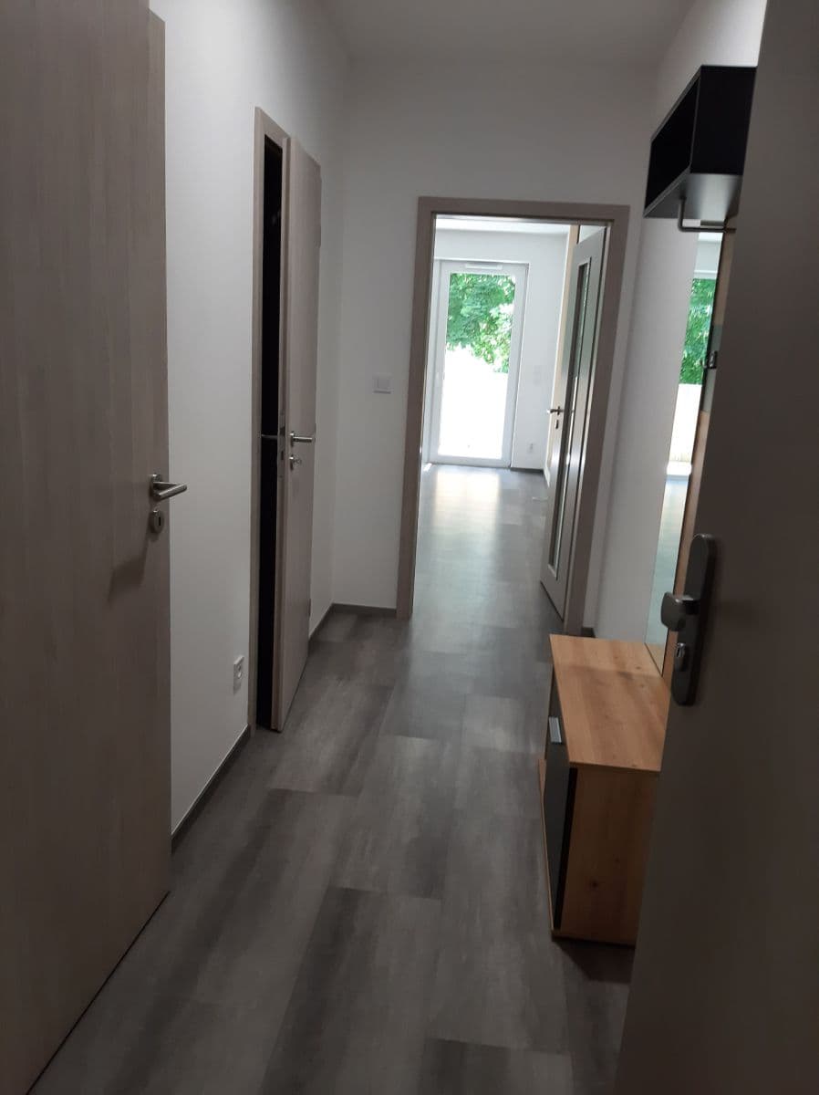 Prenájom bytu 1-izbový 32 m², Frištenského, Olomouc, Olomoucký kraj Prenájom bytu 1-izbový 32 m², Frištenského, Olomouc, Olomoucký kraj