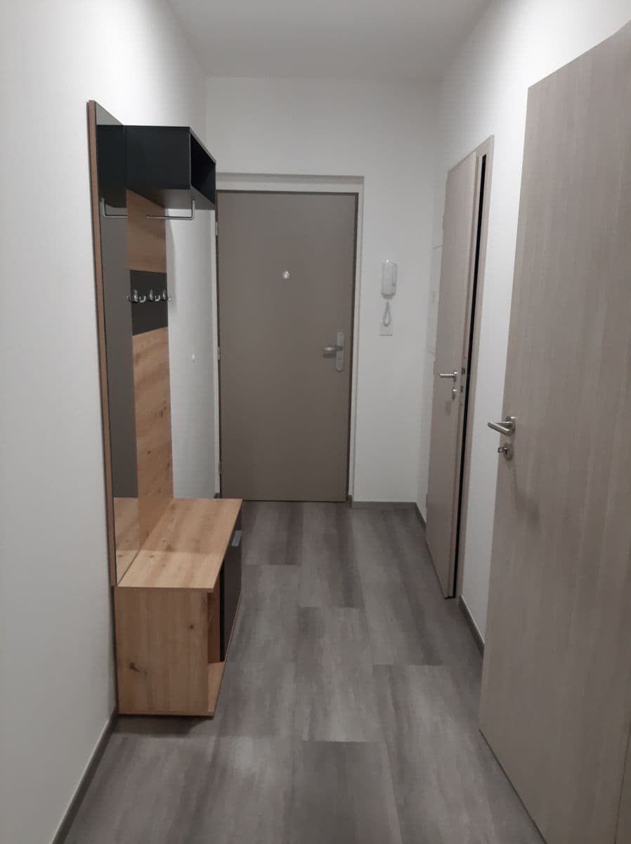 Prenájom bytu 1-izbový 32 m², Frištenského, Olomouc, Olomoucký kraj Prenájom bytu 1-izbový 32 m², Frištenského, Olomouc, Olomoucký kraj