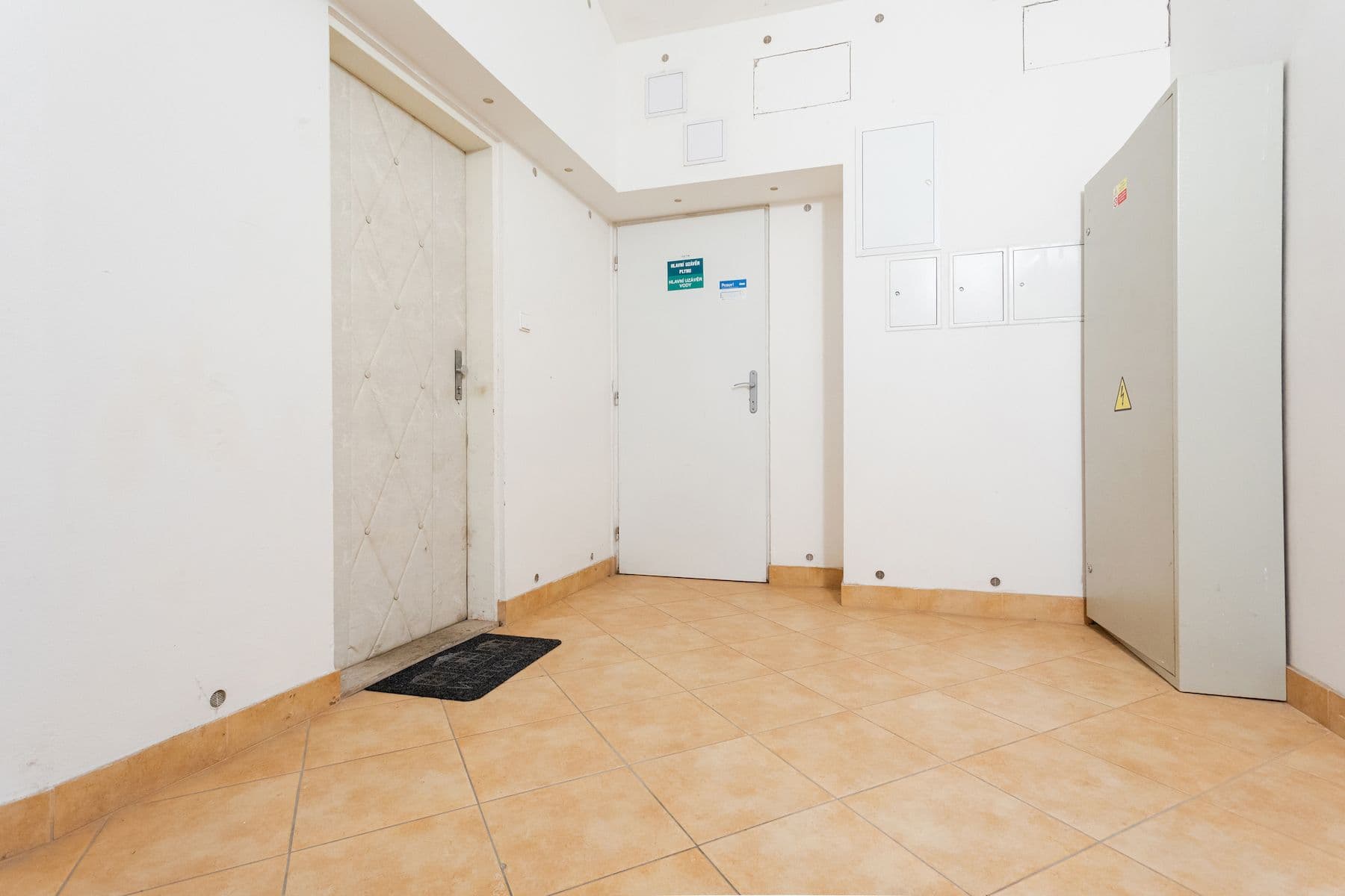 Predaj bytu 1-izbový 48 m², Finská, Praha, Praha Predaj bytu 1-izbový 48 m², Finská, Praha, Praha