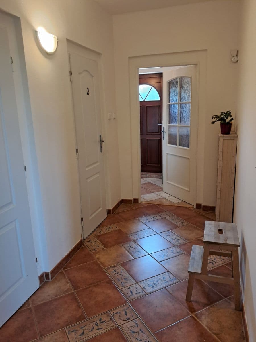 Prenájom domu 165 m², pozemek 341 m², Višňová, Nový Bor, Liberecký kraj Prenájom domu 165 m², pozemek 341 m², Višňová, Nový Bor, Liberecký kraj