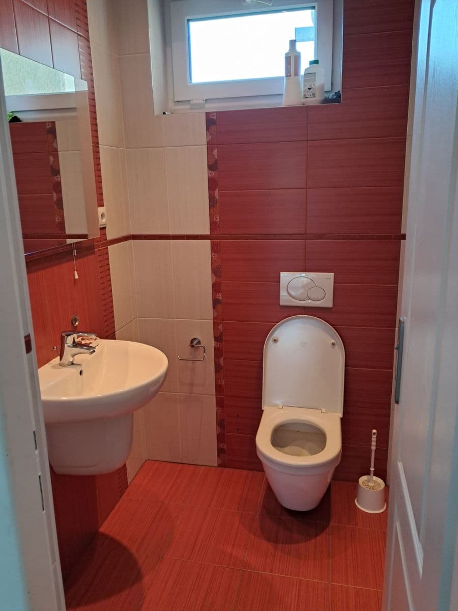 Prenájom domu 165 m², pozemek 341 m², Višňová, Nový Bor, Liberecký kraj Prenájom domu 165 m², pozemek 341 m², Višňová, Nový Bor, Liberecký kraj