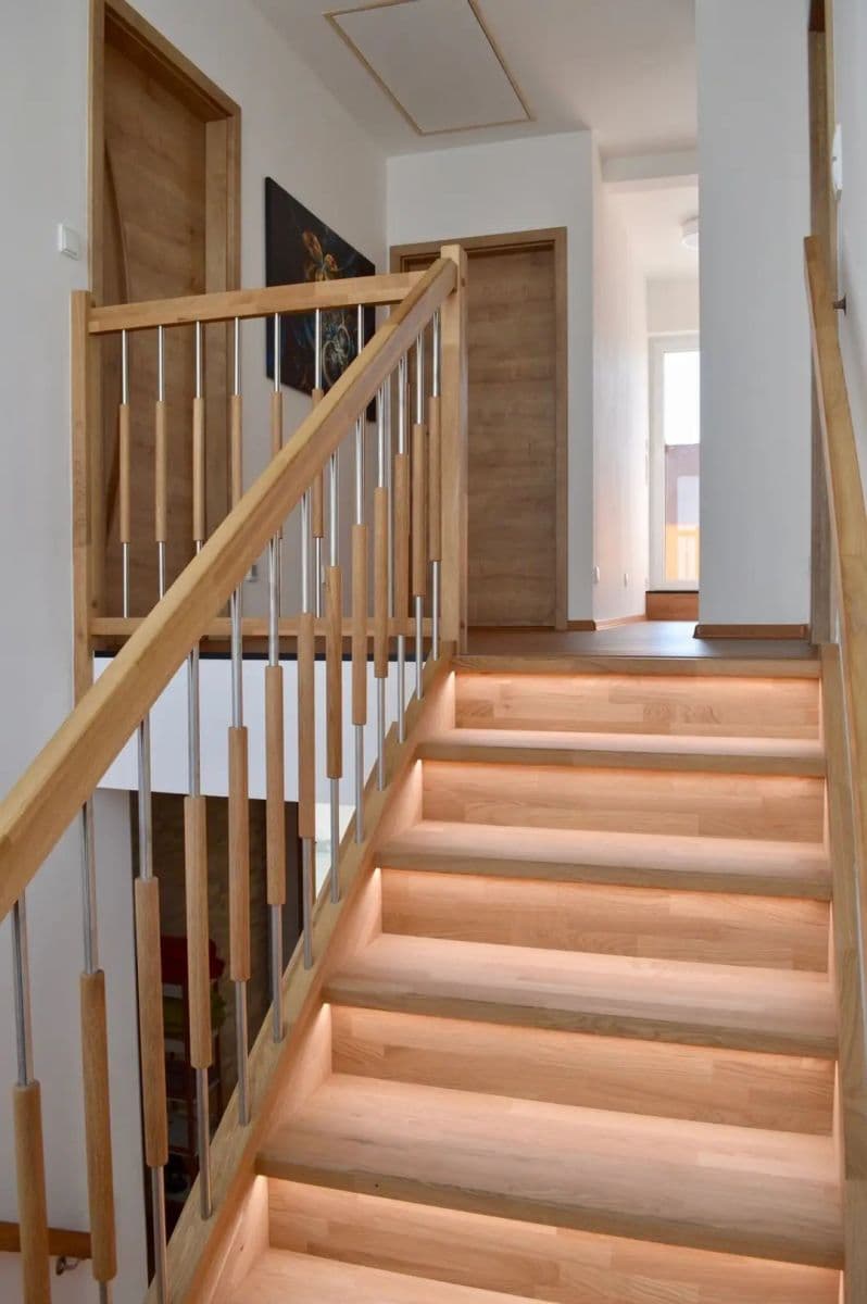 Predaj domu 229 m², pozemek 834 m², U Skalky, Veleň, Středočeský kraj Predaj domu 229 m², pozemek 834 m², U Skalky, Veleň, Středočeský kraj