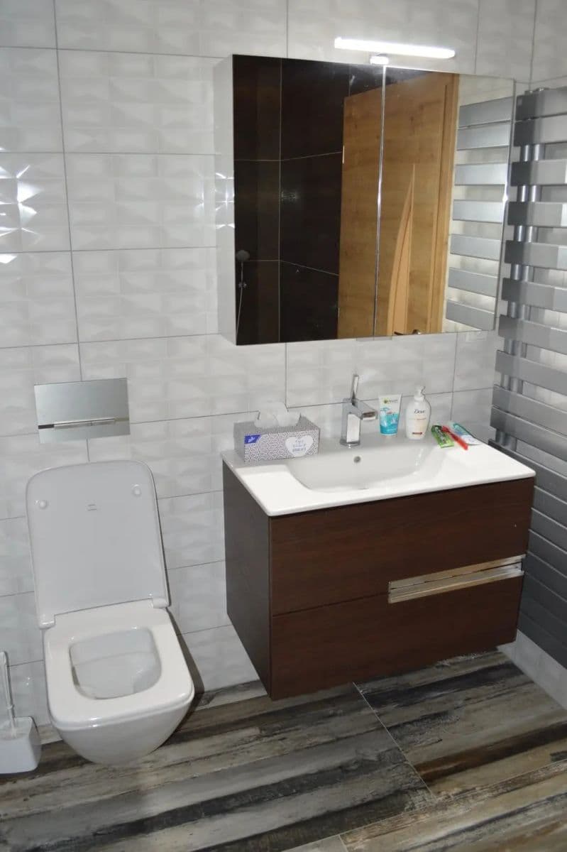 Predaj domu 229 m², pozemek 834 m², U Skalky, Veleň, Středočeský kraj Predaj domu 229 m², pozemek 834 m², U Skalky, Veleň, Středočeský kraj