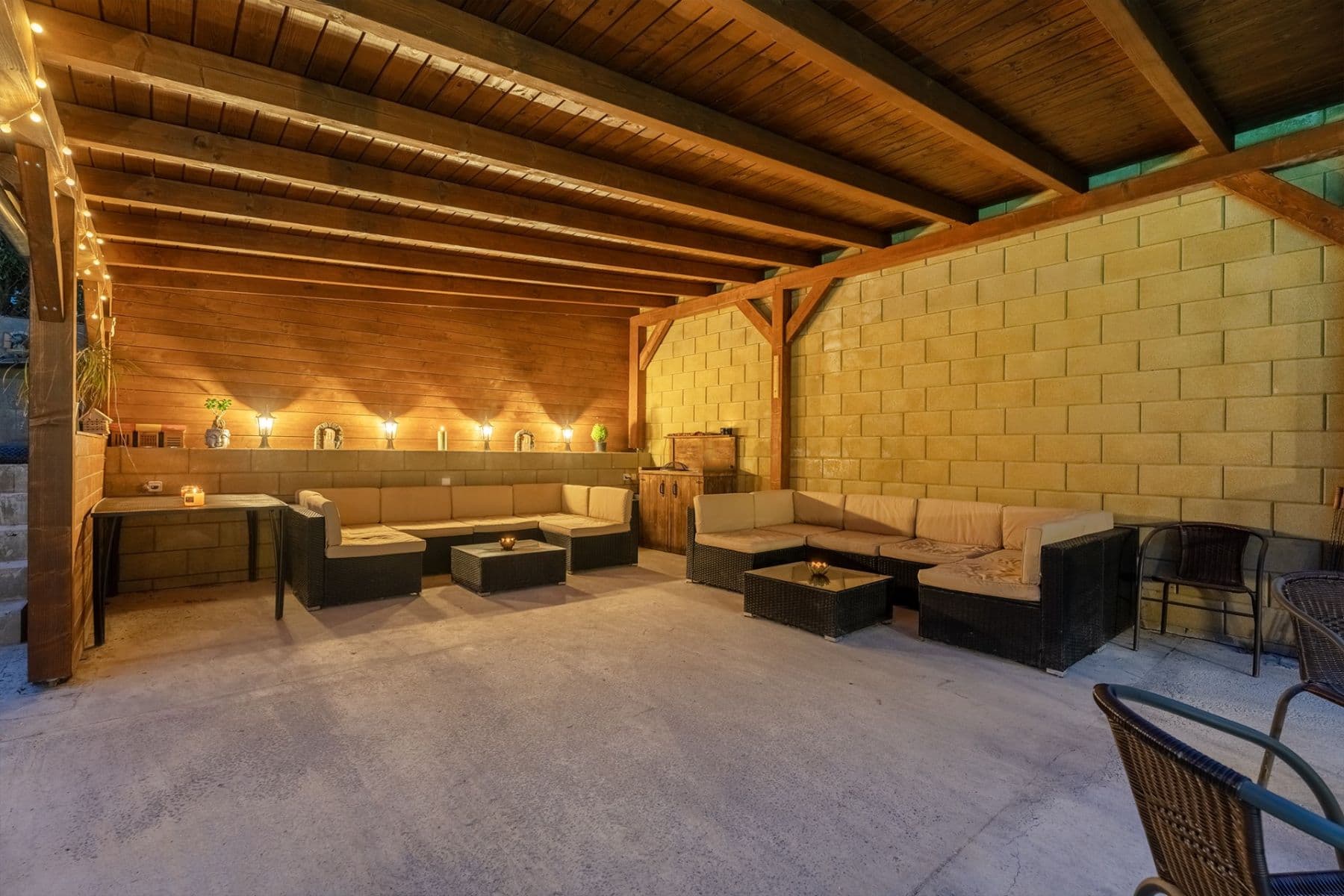 Predaj domu 229 m², pozemek 834 m², U Skalky, Veleň, Středočeský kraj Predaj domu 229 m², pozemek 834 m², U Skalky, Veleň, Středočeský kraj