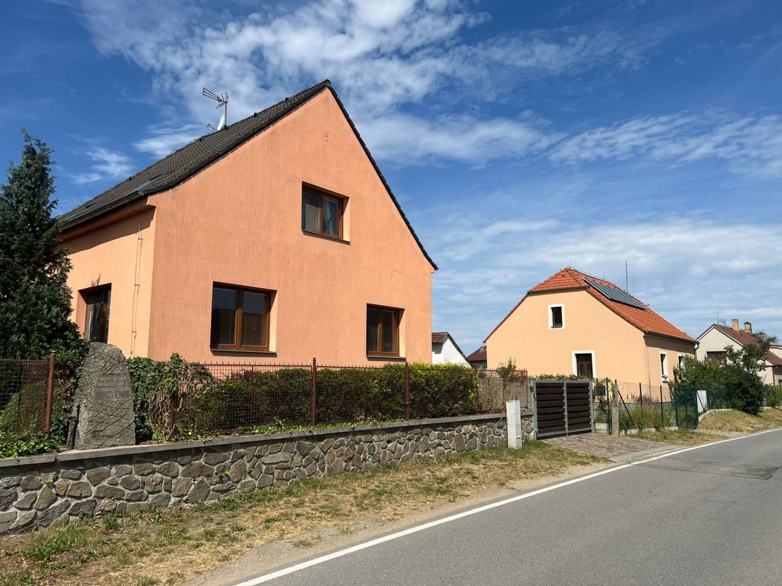 Predaj domu 222 m², pozemek 1.115 m², Oslov, Jihočeský kraj Predaj domu 222 m², pozemek 1.115 m², Oslov, Jihočeský kraj