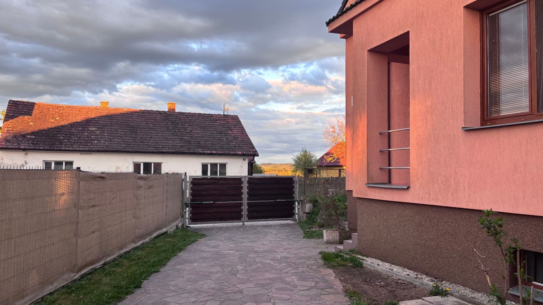 Predaj domu 222 m², pozemek 1.115 m², Oslov, Jihočeský kraj Predaj domu 222 m², pozemek 1.115 m², Oslov, Jihočeský kraj