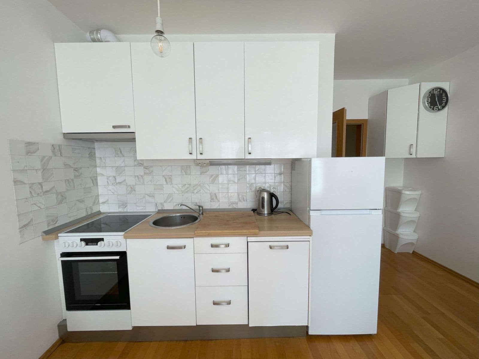 Prenájom bytu 1-izbový 34 m², Počernická, Praha, Praha Prenájom bytu 1-izbový 34 m², Počernická, Praha, Praha