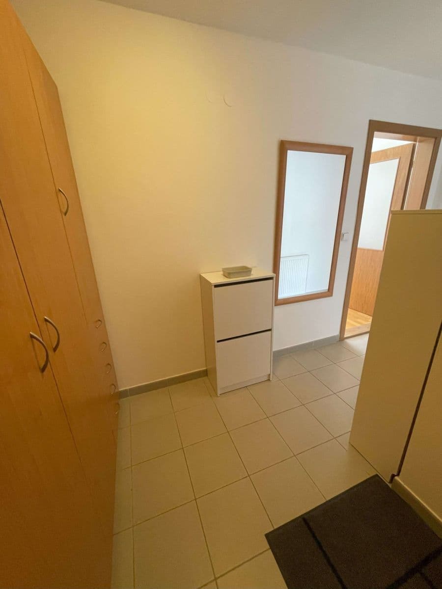 Prenájom bytu 1-izbový 34 m², Počernická, Praha, Praha Prenájom bytu 1-izbový 34 m², Počernická, Praha, Praha