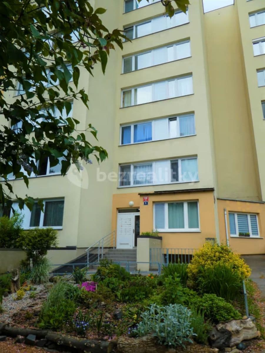 Prenájom bytu 3-izbový 75 m², Lešenská, Praha, Praha Prenájom bytu 3-izbový 75 m², Lešenská, Praha, Praha
