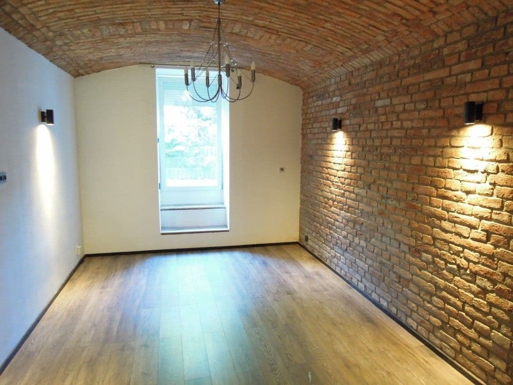 Prenájom bytu 1-izbový 49 m², Seifertova, Praha, Praha Prenájom bytu 1-izbový 49 m², Seifertova, Praha, Praha