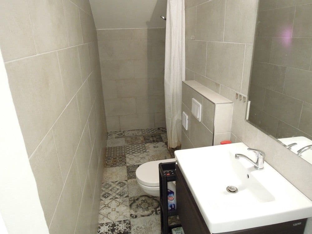 Prenájom bytu 1-izbový 49 m², Seifertova, Praha, Praha Prenájom bytu 1-izbový 49 m², Seifertova, Praha, Praha