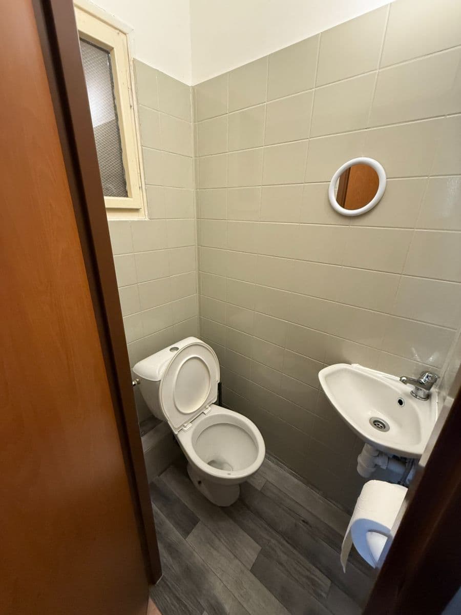 Prenájom bytu 2-izbový 43 m², U Svépomoci, Praha, Praha Prenájom bytu 2-izbový 43 m², U Svépomoci, Praha, Praha