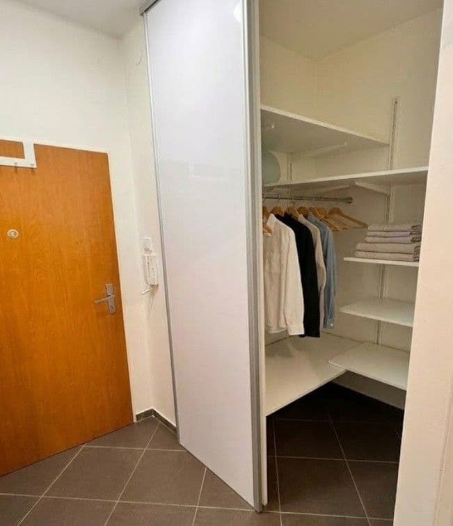 Prenájom bytu 1-izbový 26 m², Sokolovská, Praha, Praha Prenájom bytu 1-izbový 26 m², Sokolovská, Praha, Praha