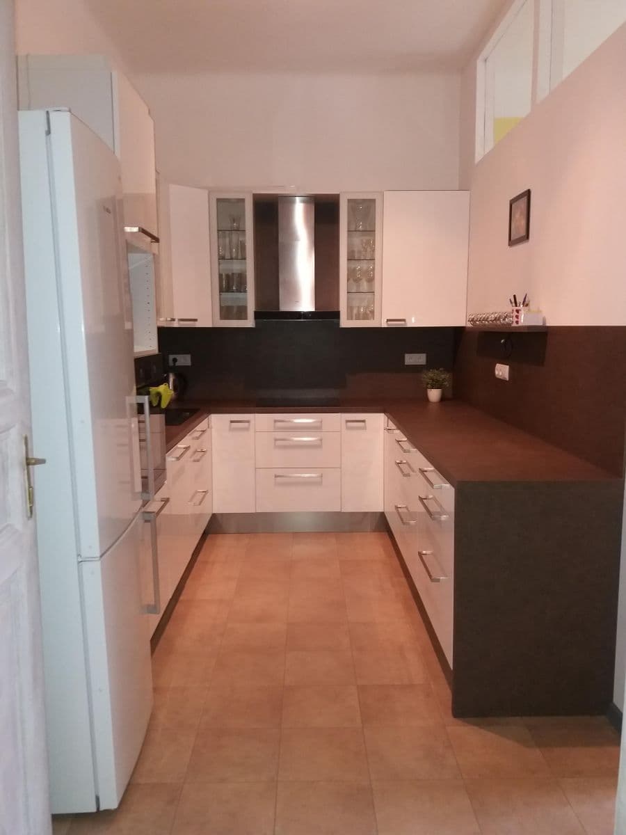 Prenájom bytu 3-izbový 80 m², Seifertova, Praha, Praha Prenájom bytu 3-izbový 80 m², Seifertova, Praha, Praha