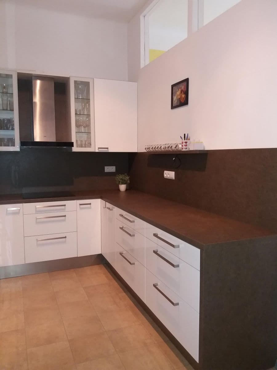 Prenájom bytu 3-izbový 80 m², Seifertova, Praha, Praha Prenájom bytu 3-izbový 80 m², Seifertova, Praha, Praha