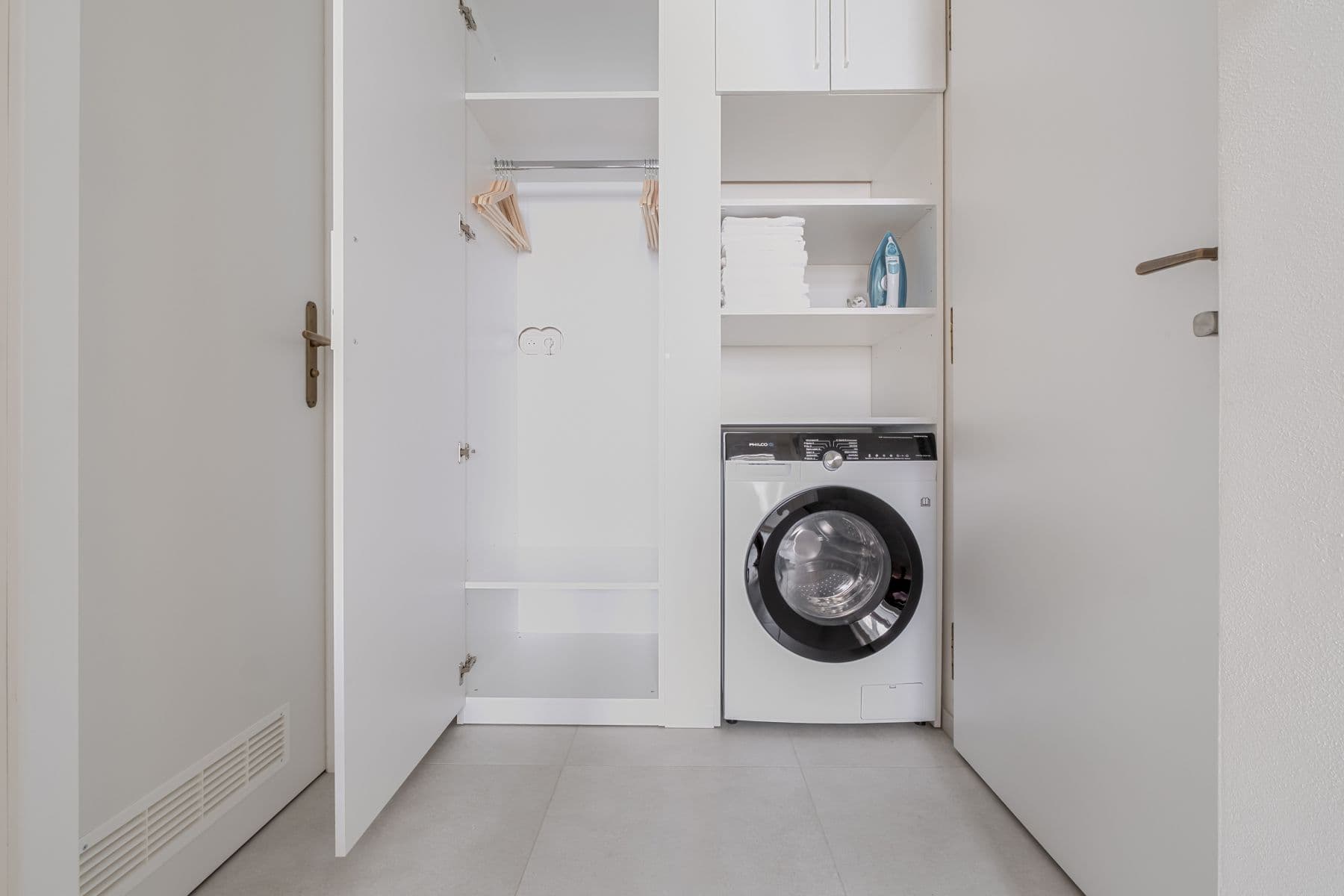 Prenájom bytu 43 m², Veletržní, Praha, Praha Prenájom bytu 43 m², Veletržní, Praha, Praha