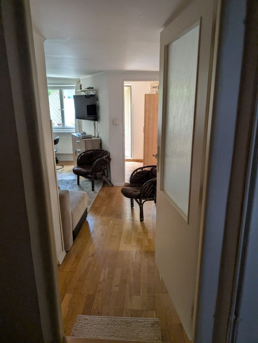 Prenájom bytu 2-izbový 43 m², Kamencová, Praha, Praha Prenájom bytu 2-izbový 43 m², Kamencová, Praha, Praha